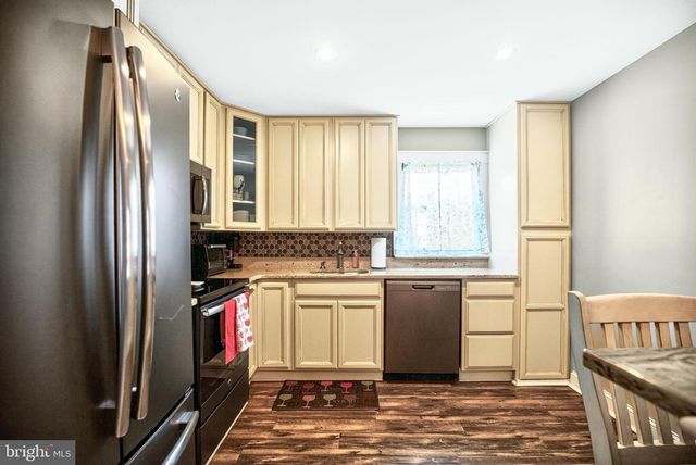 233 DIMARCO DR, Philadelphia, PA 19154