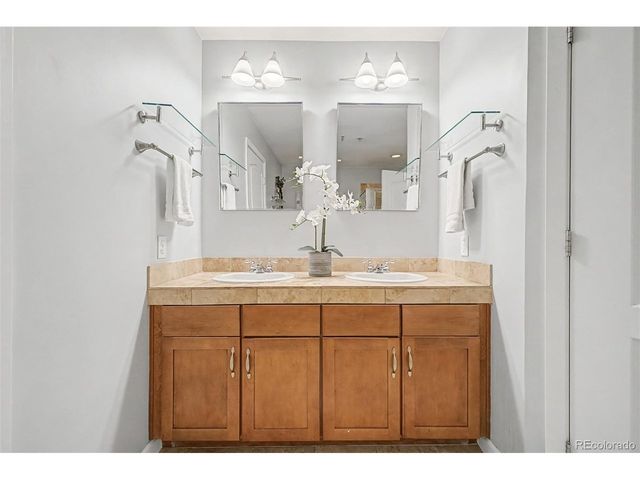 1489 Steele St 208, Denver, CO 80206