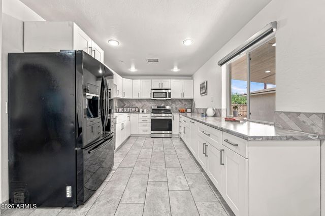 7137 N 33rd Avenue, Phoenix, AZ 85051