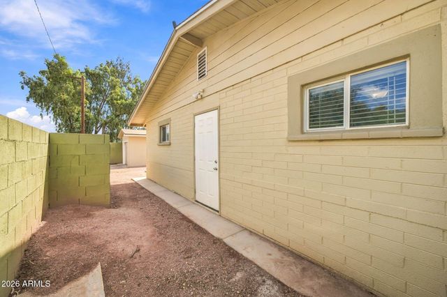 7137 N 33rd Avenue, Phoenix, AZ 85051