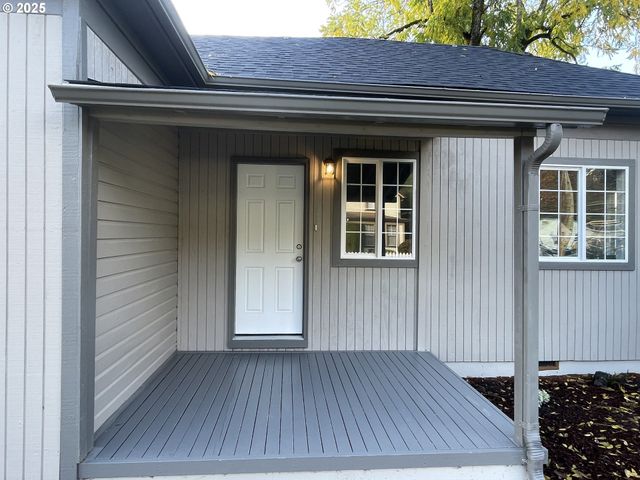 1039 CHESTNUT Ave, Cottage Grove, OR 97424