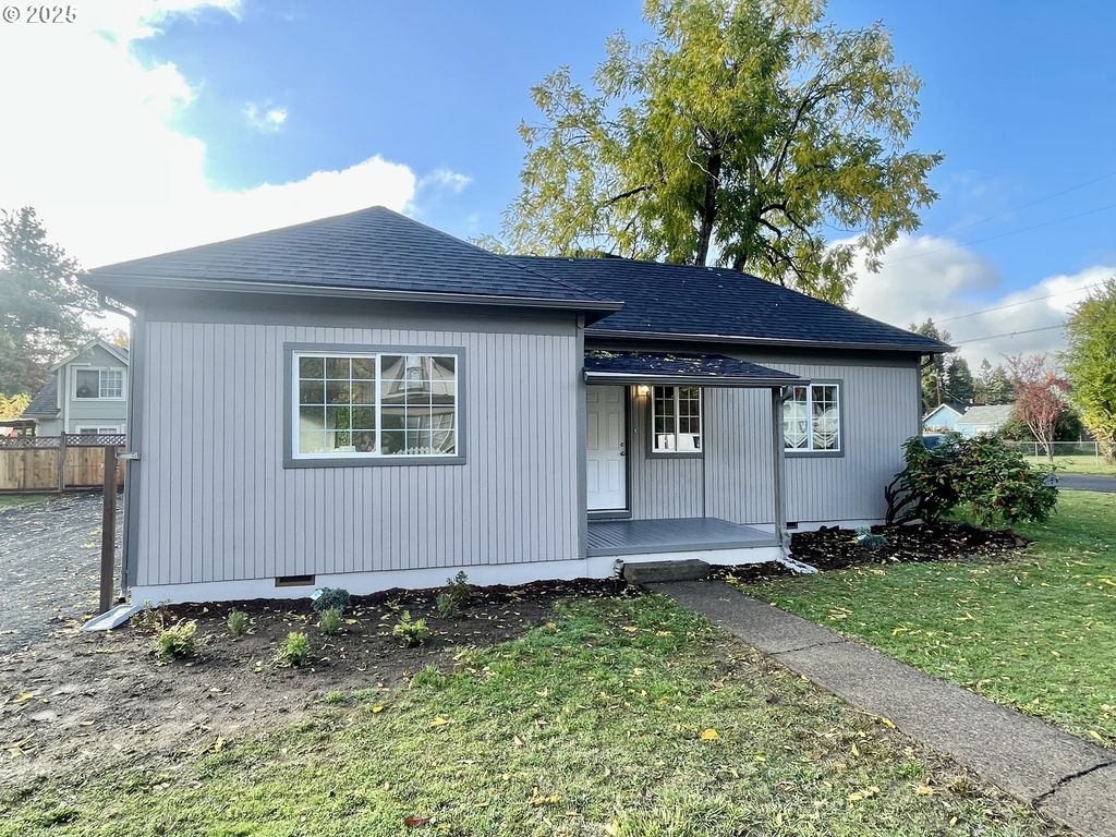 1039 CHESTNUT Ave, Cottage Grove, OR 97424