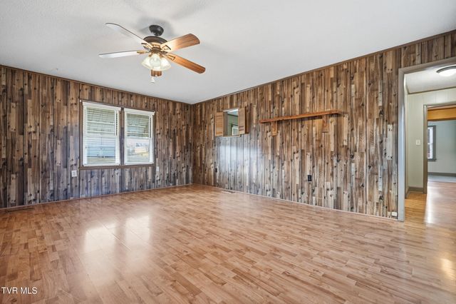 16112 Wyndale Road, Abingdon, VA 24210