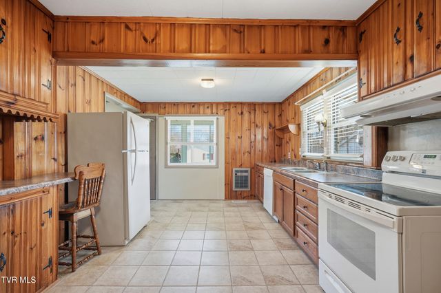 16112 Wyndale Road, Abingdon, VA 24210