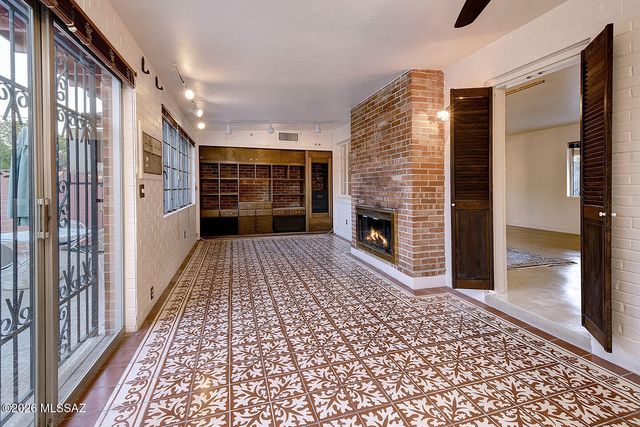 3021 E 2nd Street, Tucson, AZ 85716