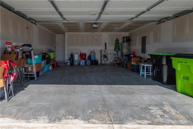 202 Alamos Avenue, Lexington, NC 27295