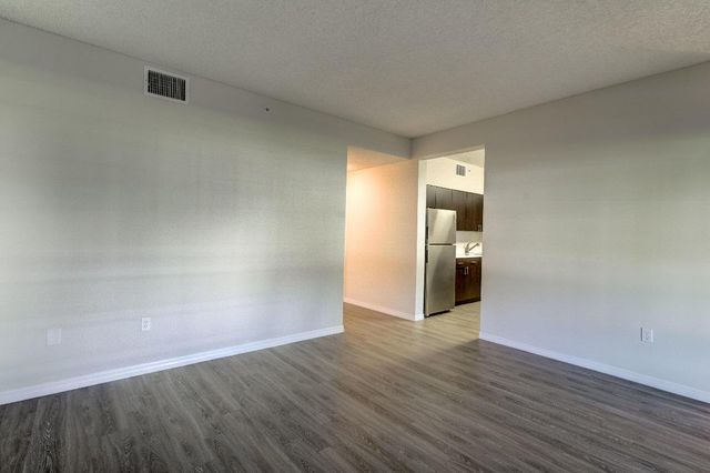 4685 N Haverhill Road A11, West Palm Beach, FL 33417