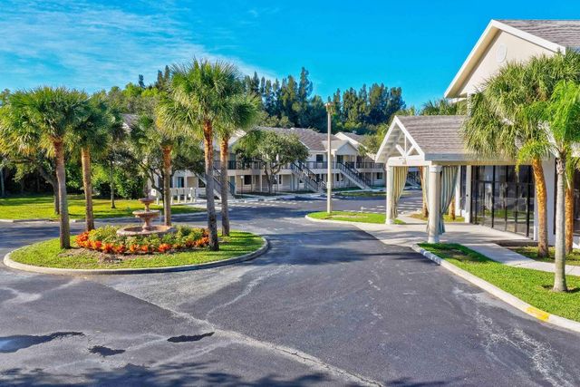 4685 N Haverhill Road A11, West Palm Beach, FL 33417