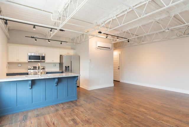 614 E Main Street 206, Chattanooga, TN 37408