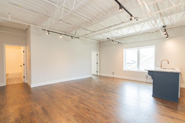 614 E Main Street 206, Chattanooga, TN 37408