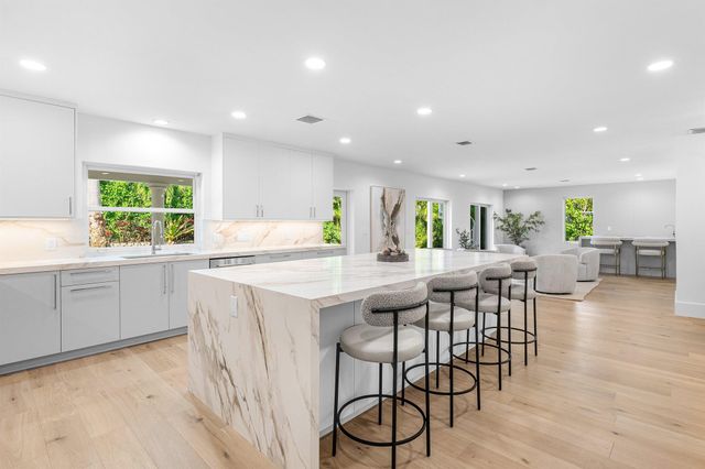 2570 Avenue Au Soleil, Gulfstream, FL 33483