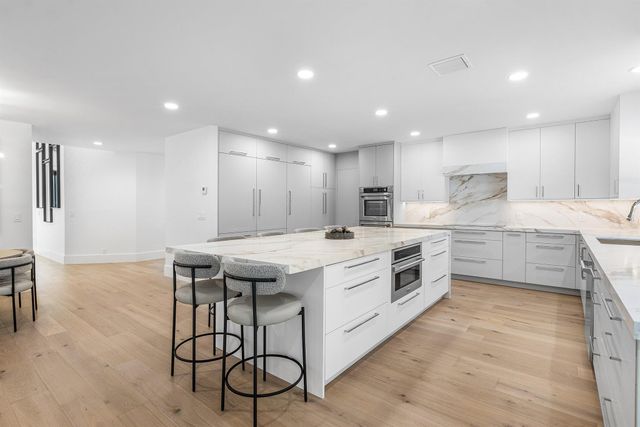 2570 Avenue Au Soleil, Gulfstream, FL 33483