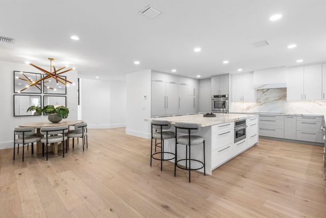 2570 Avenue Au Soleil, Gulfstream, FL 33483