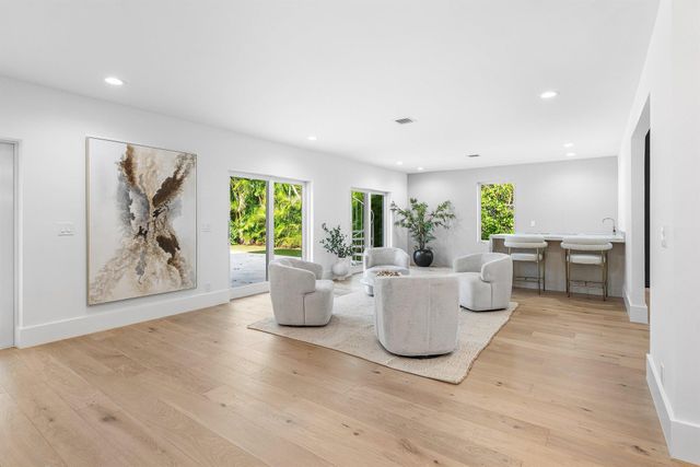 2570 Avenue Au Soleil, Gulfstream, FL 33483