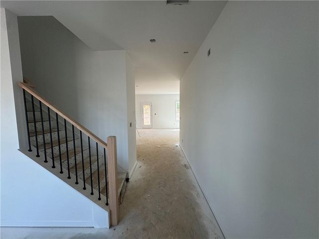 701 Mistwood Way SE, Cartersville, GA 30120