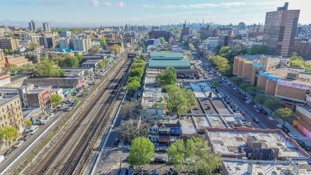 416 E 182nd Street, Bronx, NY 10457