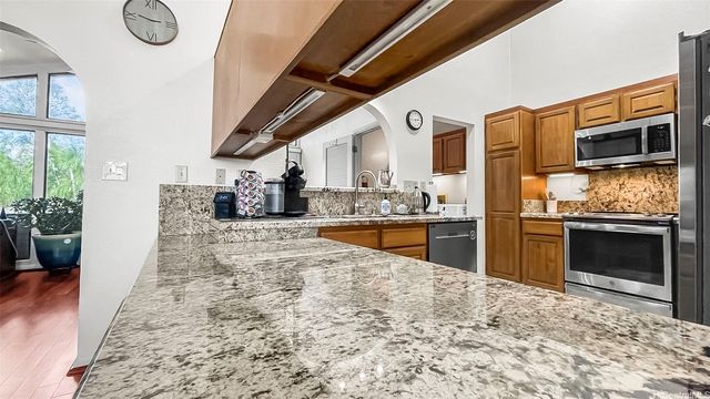 98-1421 Onikiniki Place 5, Aiea, HI 96701