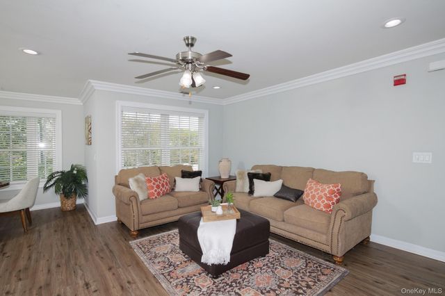 2105 Vista View Drive 2105, Farmingville, NY 11738