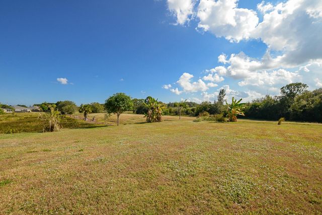 6380 NW Topaz Court, Port St Lucie, FL 34986