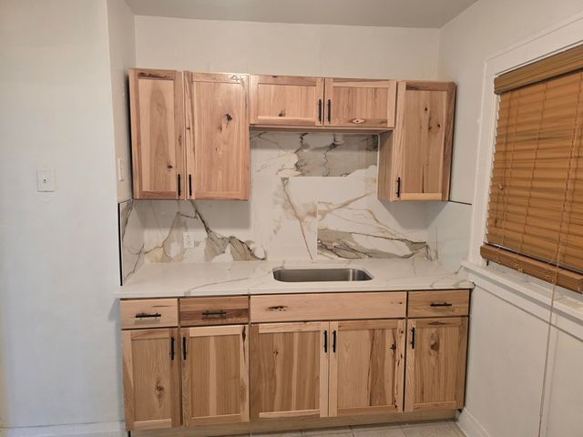 1220 W 41st Avenue, Gary, IN 46408