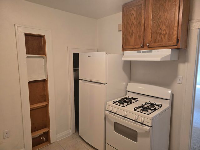 1220 W 41st Avenue, Gary, IN 46408