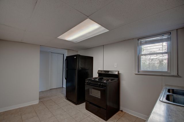 1220 W 41st Avenue, Gary, IN 46408