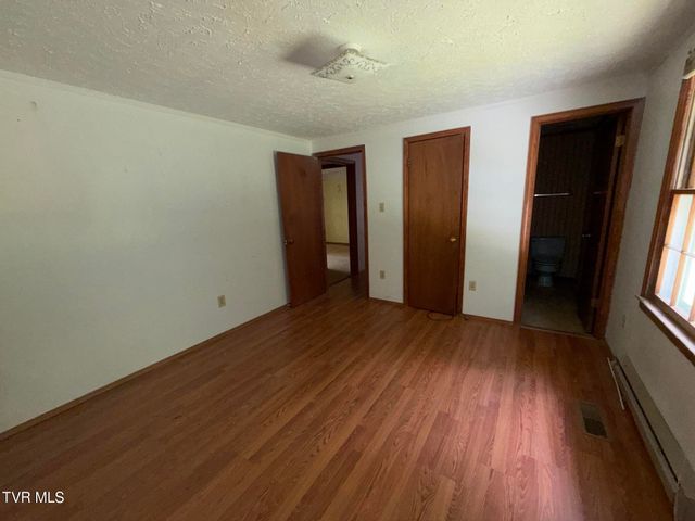 291 Barrett Lane, Church Hill, TN 37642