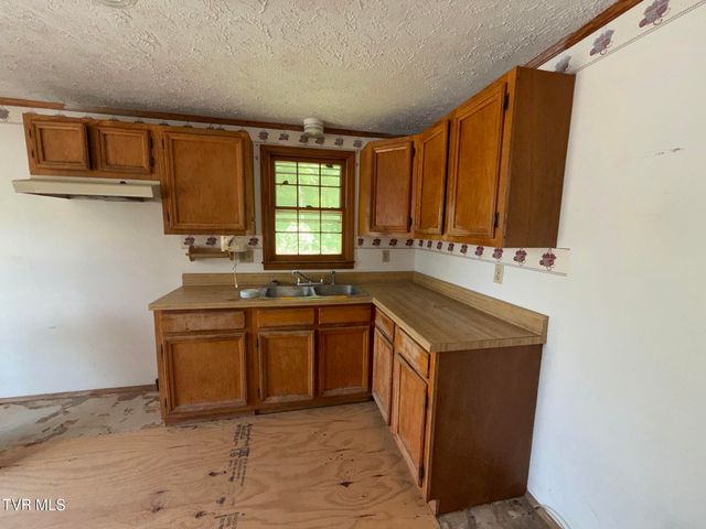 291 Barrett Lane, Church Hill, TN 37642