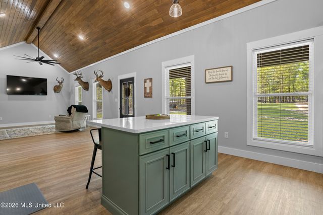 20 Redbird Road, Poplarville, MS 39470