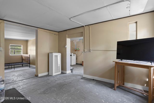 20 Redbird Road, Poplarville, MS 39470