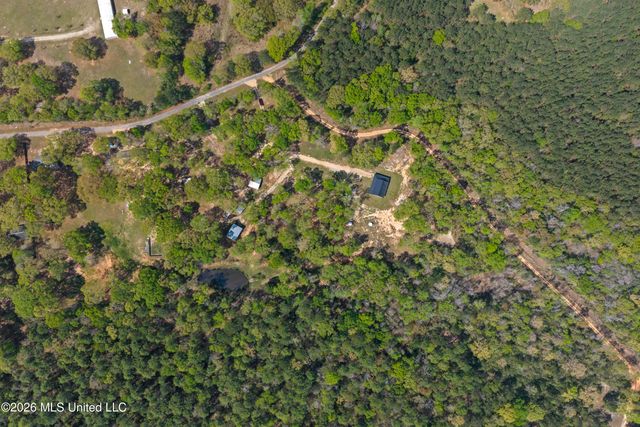 20 Redbird Road, Poplarville, MS 39470