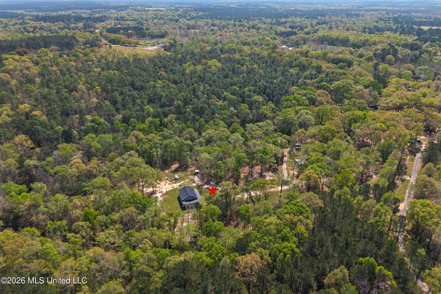 20 Redbird Road, Poplarville, MS 39470