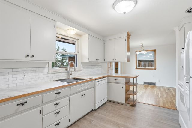 3703 E 18th Ave, Spokane, WA 99223