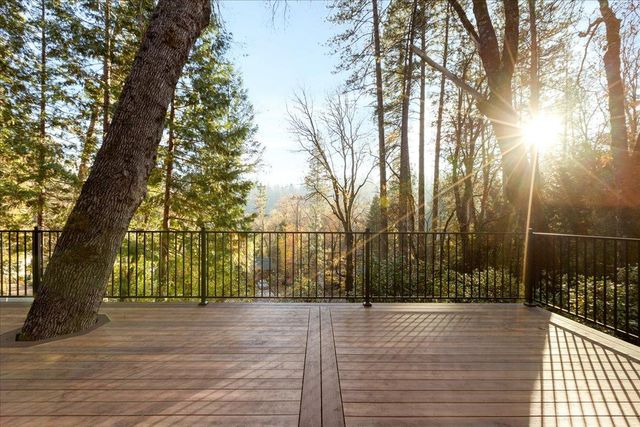 15212 Stinson Dr, Grass Valley, CA 95949