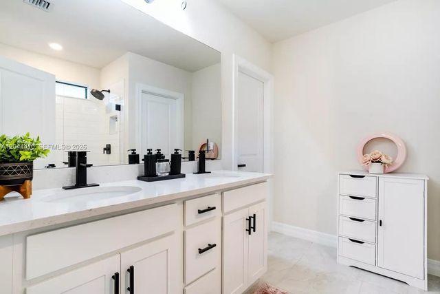 2940 Shortleaf Avenue, Lauderdale Lakes, FL 33311
