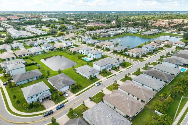 2940 Shortleaf Avenue, Lauderdale Lakes, FL 33311