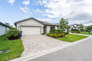 2940 Shortleaf Avenue, Lauderdale Lakes, FL 33311