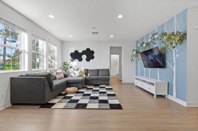 8686 Tobago Lane, Santee, CA 92071