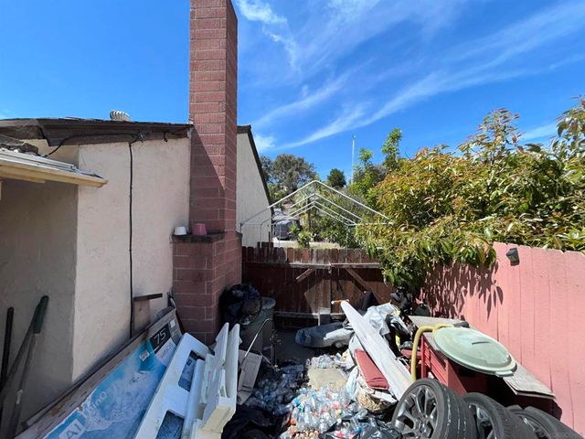 3164 Carr Dr, Oceanside, CA 92056