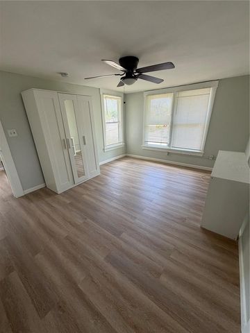 1701 14TH STREET S B, St Petersburg, FL 33705