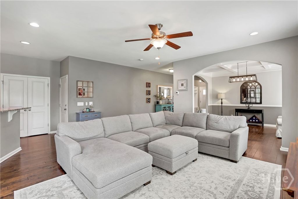 Image 14 of property listing at 53 Hazen Drive, Richmond Hill, GA 31324
