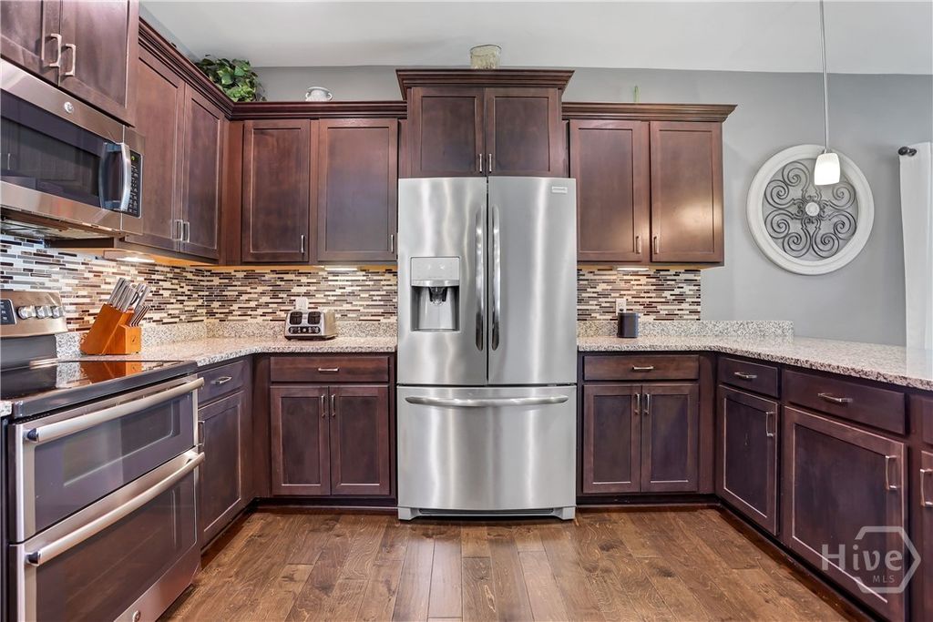 Image 20 of property listing at 53 Hazen Drive, Richmond Hill, GA 31324