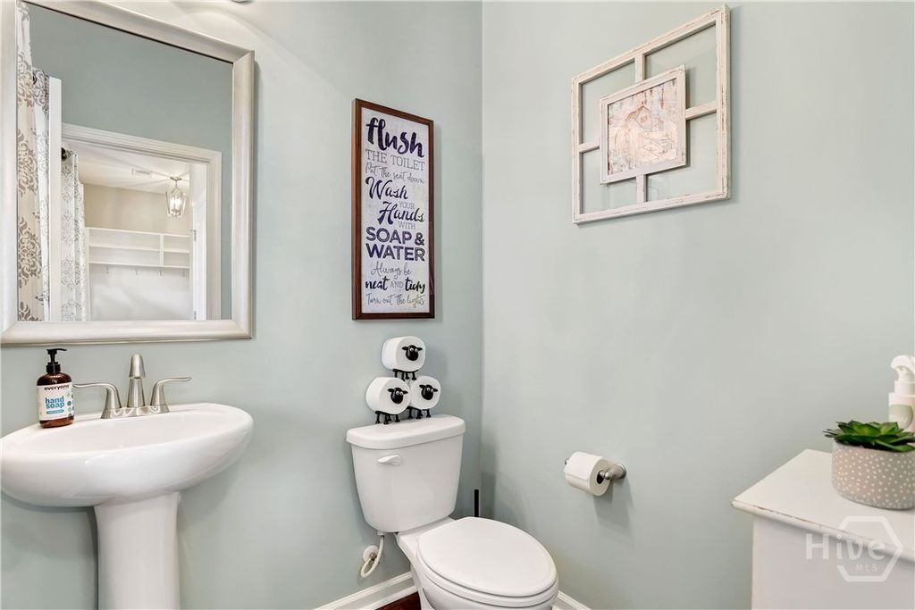 Image 47 of property listing at 53 Hazen Drive, Richmond Hill, GA 31324