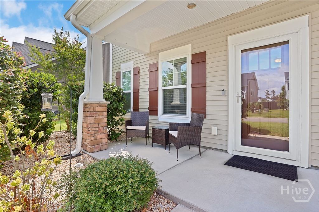 Image 5 of property listing at 53 Hazen Drive, Richmond Hill, GA 31324
