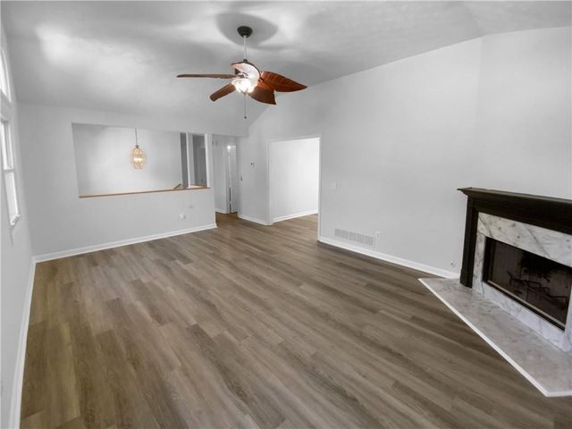 832 Overlook Trail, Canton, GA 30115