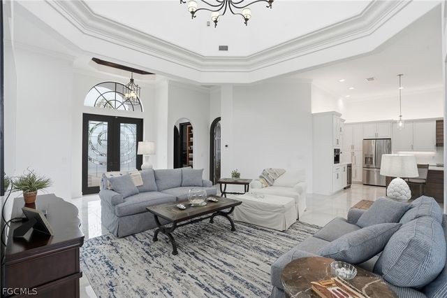 1929 Palaco Grande PKWY, Cape Coral, FL 33904