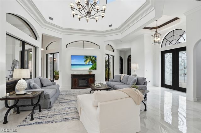 1929 Palaco Grande PKWY, Cape Coral, FL 33904