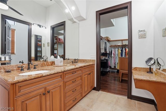 1929 Palaco Grande PKWY, Cape Coral, FL 33904