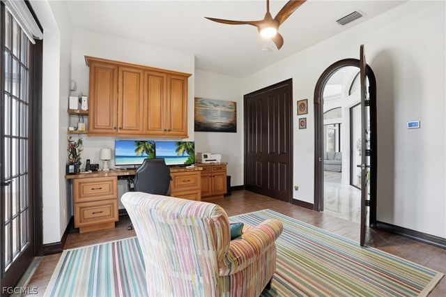 1929 Palaco Grande PKWY, Cape Coral, FL 33904