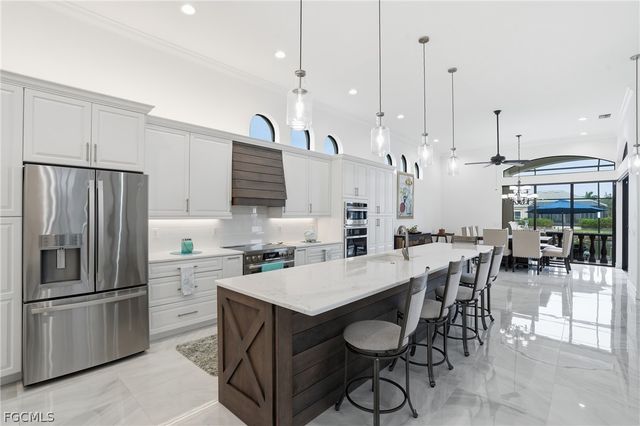 1929 Palaco Grande PKWY, Cape Coral, FL 33904